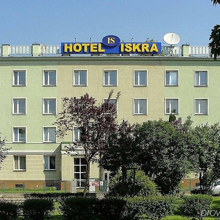 Hotel Iskra à Radom Extérieur photo