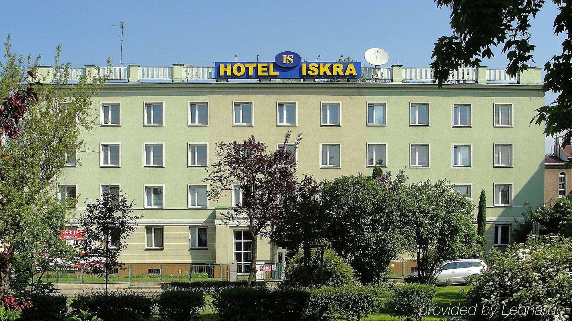 Hotel Iskra à Radom Extérieur photo