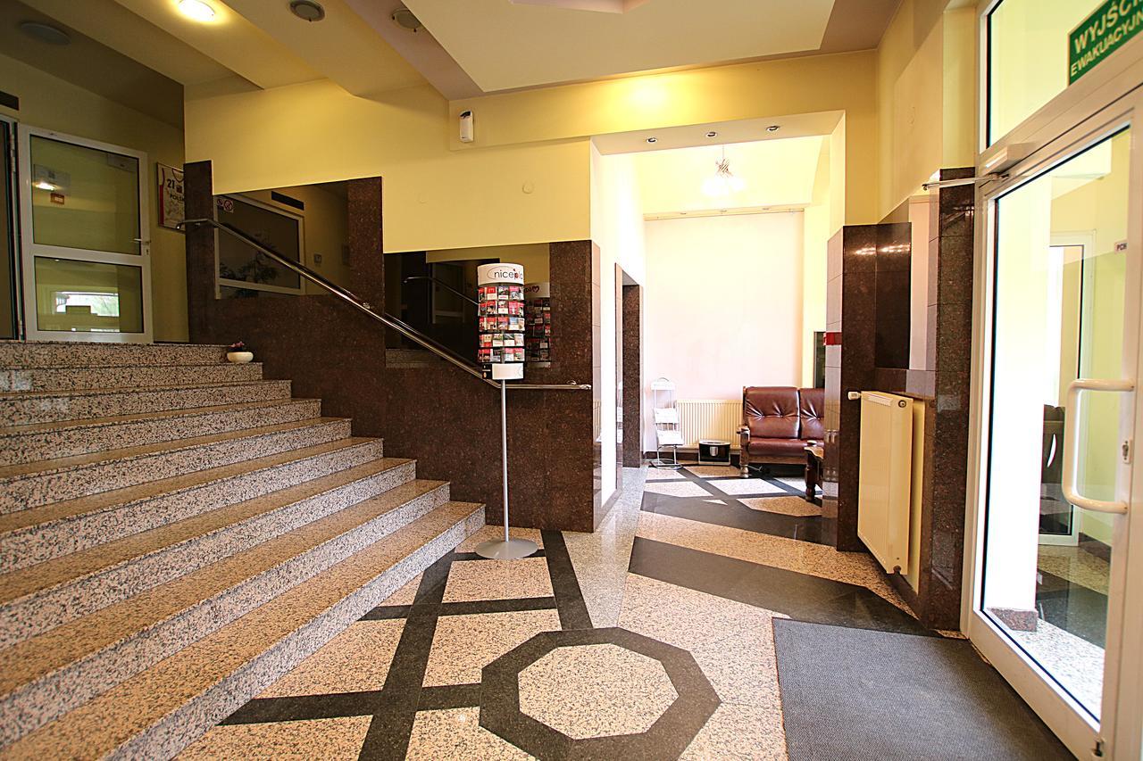 Hotel Iskra à Radom Chambre photo