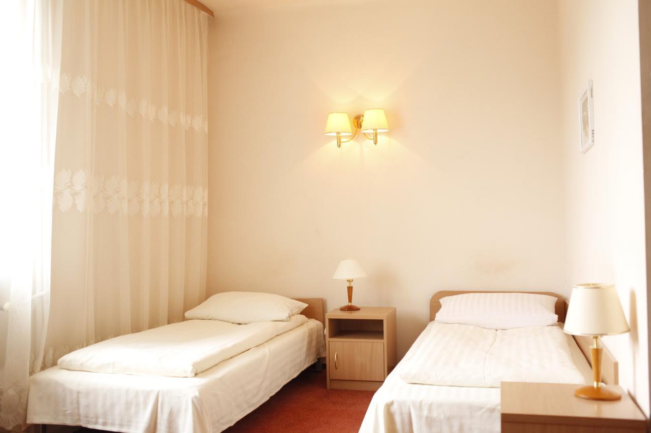 Hotel Iskra à Radom Extérieur photo