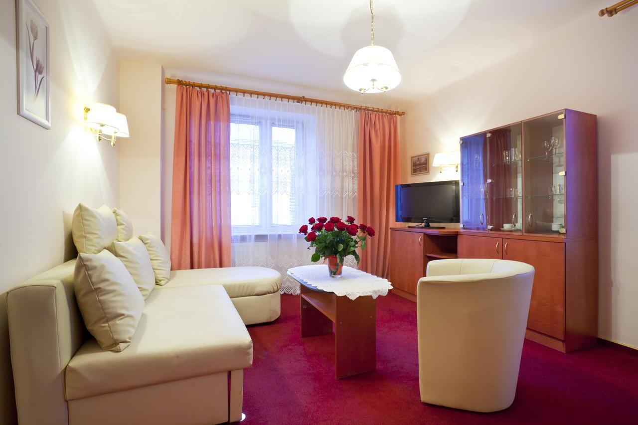 Hotel Iskra à Radom Chambre photo