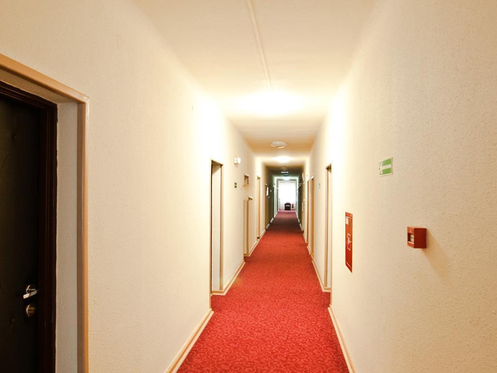 Hotel Iskra à Radom Extérieur photo